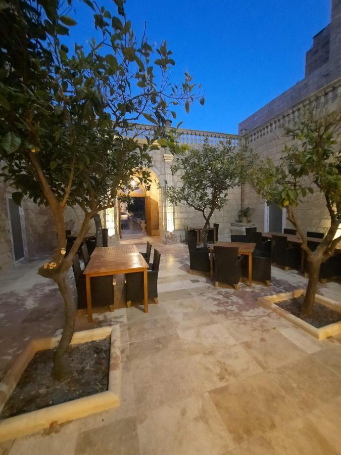 Couette-café Palazzo Pisani Malta Boutique And Żabbar
